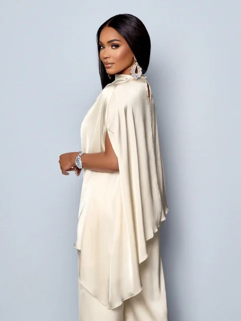 Mock-Hals och Batwing-Ärm